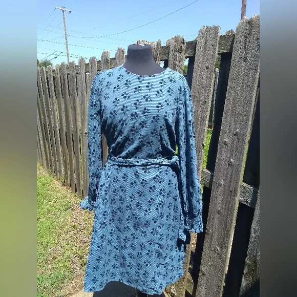 Boden Dress - Picture 1 of 3